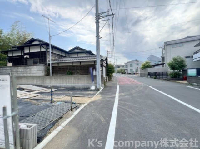 茅ヶ崎市富士見町　建築条件なし　売地　E区画の前面道路含む現地写真|前面道路の様子です◇
