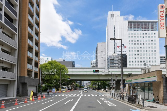 シャンボール内本町 貸店舗事務所の周辺