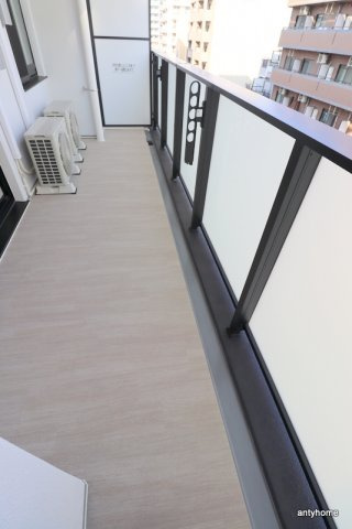 SK RESIDENCES SHINSAIBASHI　仲介手数料無料のバルコニー