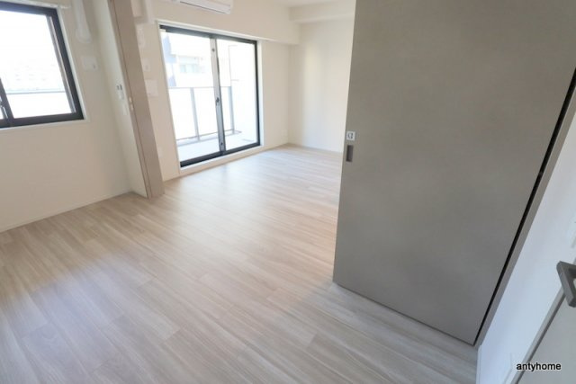SK RESIDENCES SHINSAIBASHI　仲介手数料無料の洋室
