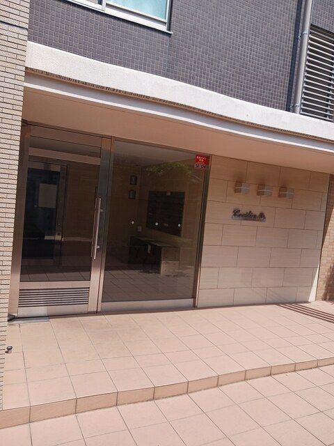 セシリアのエントランス