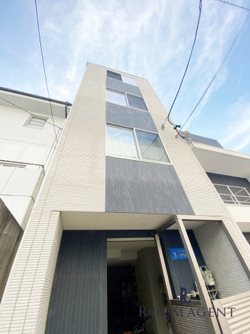 Casa Avenue Tsurumaiの外観