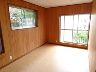 【洋室】 | 住吉山手７丁目一戸建 | ２面採光の２階　洋室7.5帖♪
