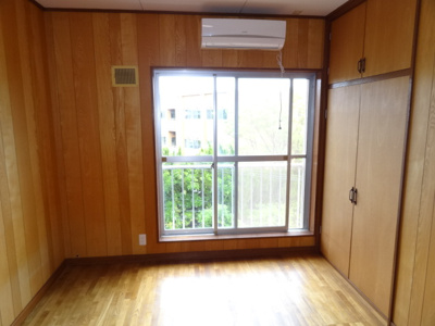 【洋室】 | 住吉山手７丁目一戸建 | ２階洋室4.5帖！