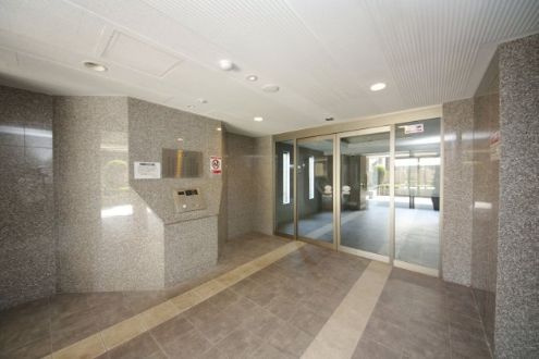 常滑市多屋町1丁目　ヴィーゴ愛松常滑のエントランス