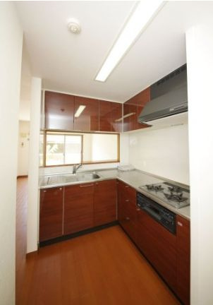 常滑市多屋町1丁目　ヴィーゴ愛松常滑のキッチン|対面式
