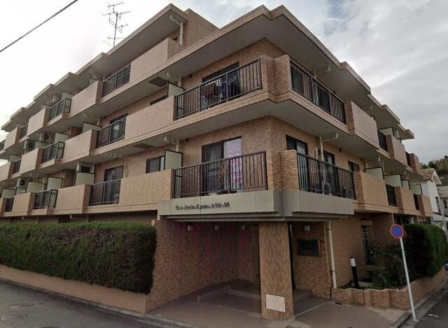 横浜市金沢区六浦１丁目の賃貸マンションの外観