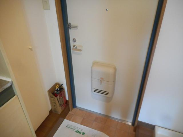 ハイツサードニックスの玄関