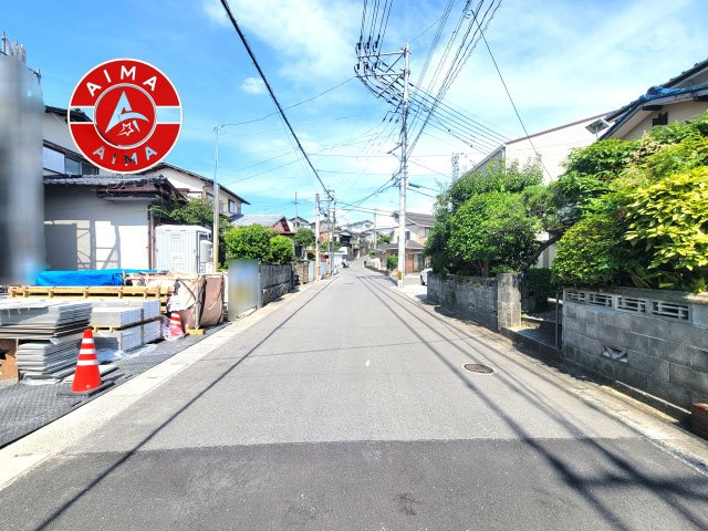 筑紫野市紫6丁目第1-1棟（1号棟）の前面道路含む現地写真|前面道路です。