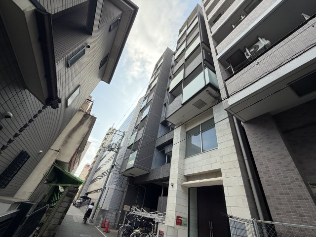 W.O.B.ROKKOHMICHIの外観