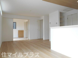 【居間・リビング】 | 郡山市安積町長久保3丁目新築一戸建て4棟 | こちらの居間で趣味の時間をお楽しみください