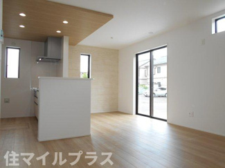 【居間・リビング】 | 郡山市安積町長久保3丁目新築一戸建て4棟 | 使いやすい居間です