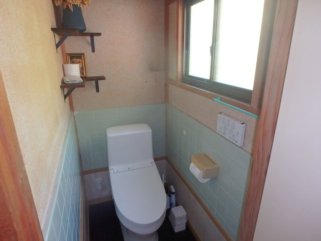 H0256H　片瀬中古住宅のトイレ