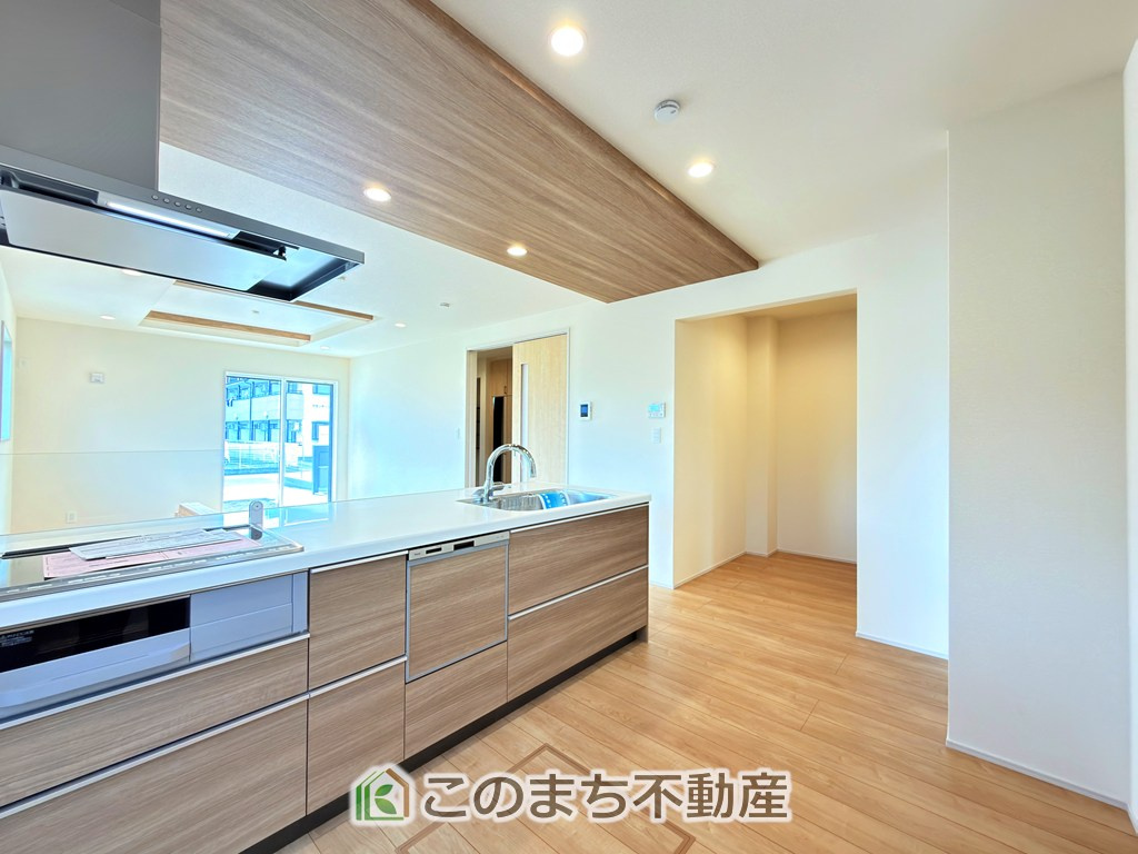 ブルーミングガーデン宇都宮市平松3丁目のキッチン|人気の対面式キッチン☆料理をしながらご家族とコミュニケーションが取れます♪
