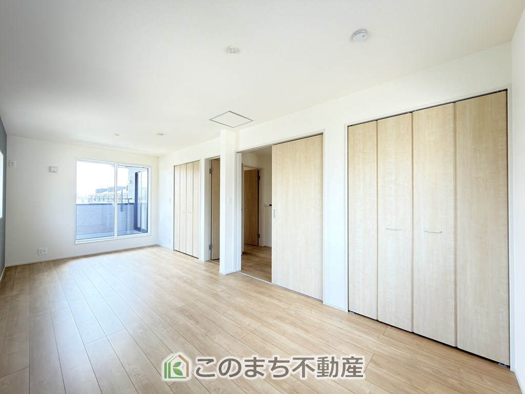 ブルーミングガーデン宇都宮市平松3丁目の洋室|南向きで陽当たりの良い洋室♪風通しもよく快適です☆