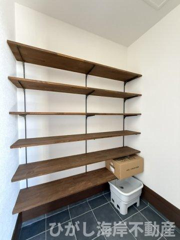 茅ケ崎市香川1丁目　新築戸建の設備|シューズインクローク