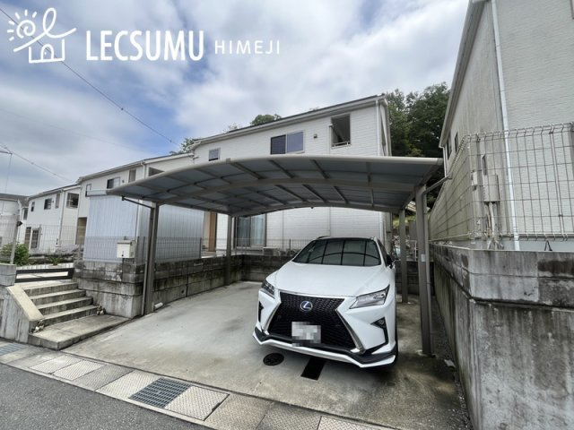 姫路市広畑区西蒲田/中古戸建の駐車場