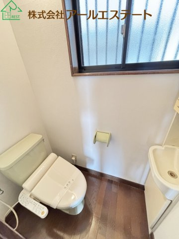 姫路市田寺東3丁目　　中古戸建のトイレ