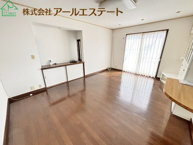 姫路市田寺東3丁目　　中古戸建の居間・リビング