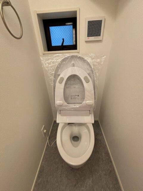 永代戸建のトイレ