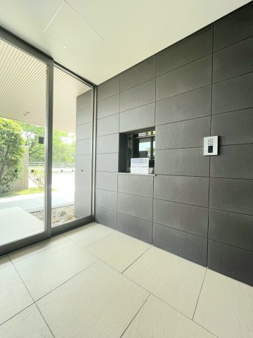アルファスマート鏡川緑地公園のその他共用部分|平日の日中は管理員さんが常駐しています。