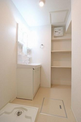 ガーデンハウスⅡの洗面所|※左右反転タイプ
