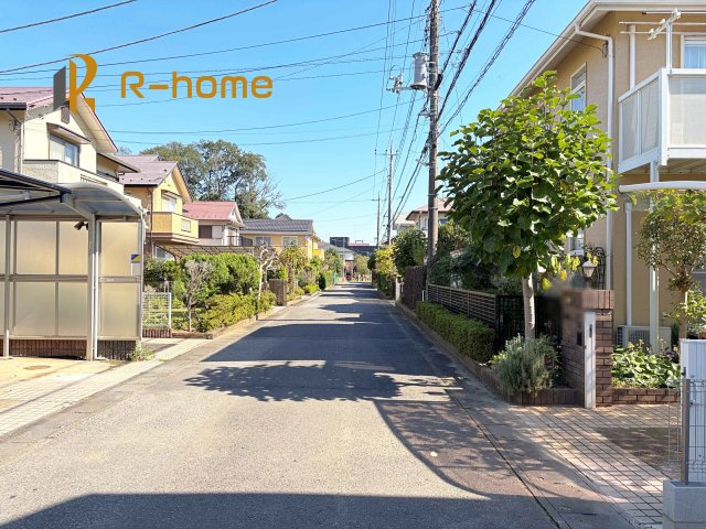 守谷市みずき野5期　新築戸建て　1号棟の前面道路含む現地写真|堂々！建物完成♪実際のお部屋をご見学可能です♪
ご見学が一番の資料！お気軽にお問い合わせ下さい♪