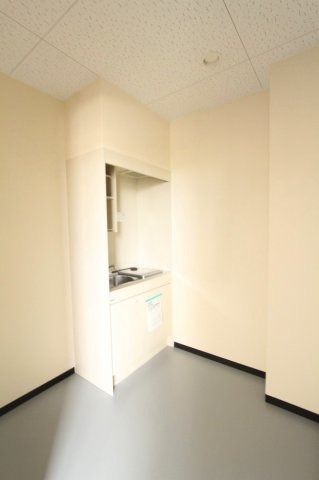 大牧町3-6倉庫付事務所の設備