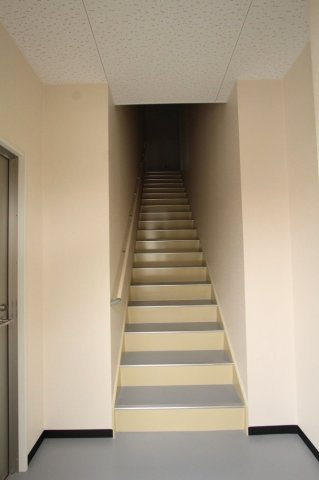 大牧町3-6倉庫付事務所の内装