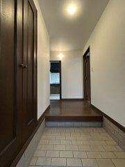 【玄関】 | 岩国市室の木町5丁目戸建