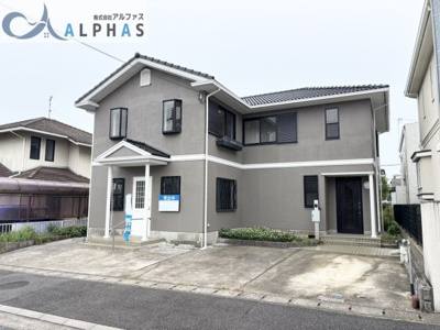 【外観】 | 三木市志染町青山五丁目　一戸建て | ■大和ハウス施工の軽量鉄骨造♪
■並列3台駐車可能♪※車種による