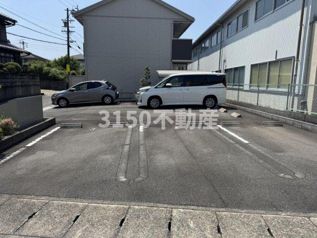 グラン・ボヌールの駐車場