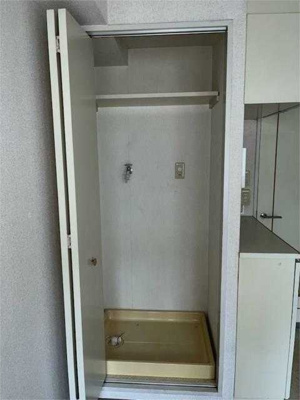 【設備】 | アーバンヒルズ高砂 | 室内洗濯機置場です。
