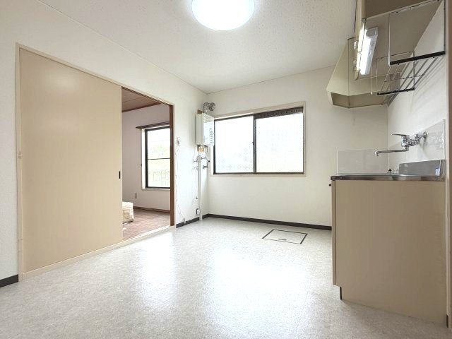 カーサみよしＡのキッチン|DK6帖