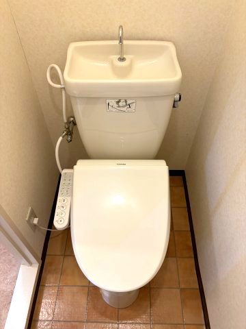 カーサみよしＡのトイレ|温水洗浄便座