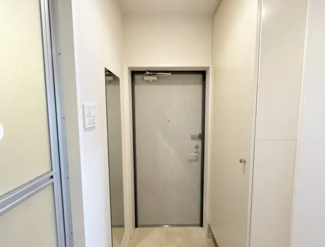 マイナビＳＴＡＹミライエ高田馬場（シンシア西早稲田）の玄関