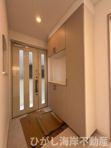 茅ヶ崎市松浪2丁目　中古戸建の玄関|新規リフォーム完了　玄関