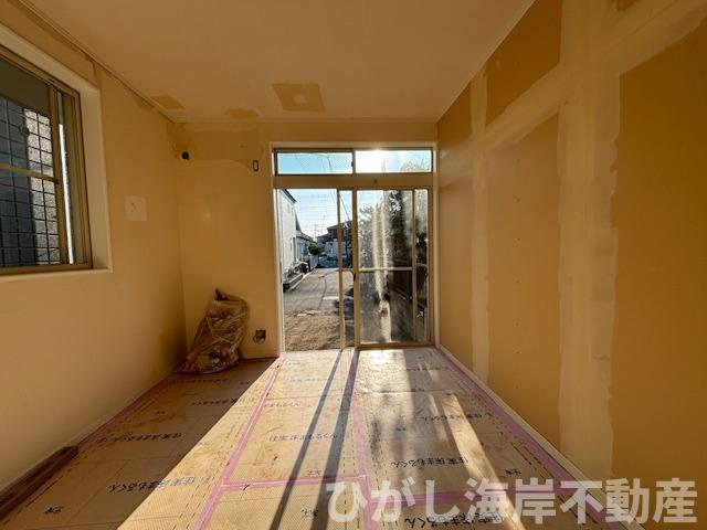 茅ヶ崎市松浪2丁目　中古戸建の洋室|新規リフォーム工事中　6帖　洋室