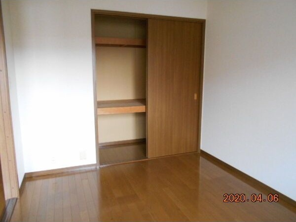 クラージュ A館の収納