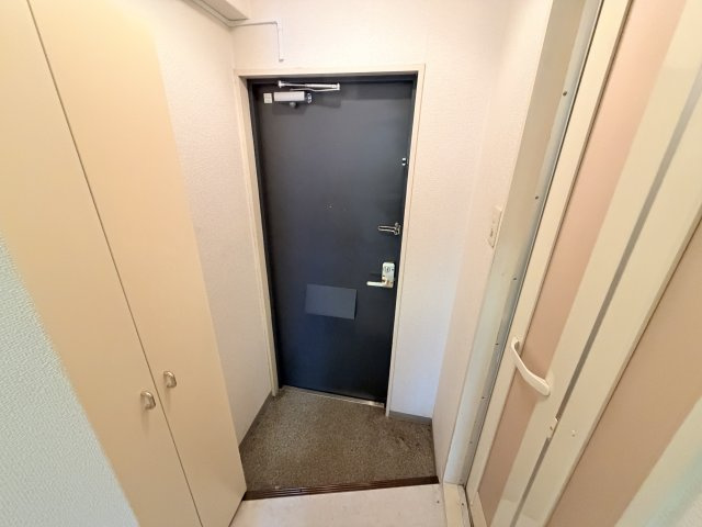 VIVANT青木の玄関
