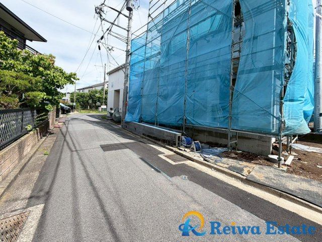 新築戸建　茅ヶ崎市香川4丁目の前面道路含む現地写真