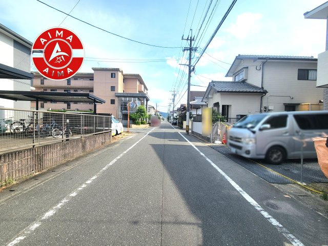 春日市白水ヶ丘5丁目第1-1棟（1号棟）の前面道路含む現地写真|前面道路です。