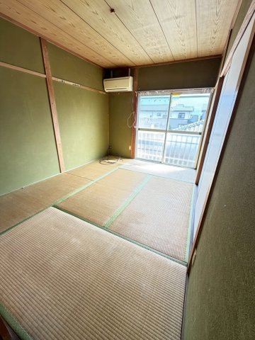 石崎コーポの和室