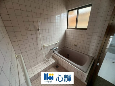 【浴室】 | 宇部市厚南中央1丁目 中古住宅／6DK・2階建