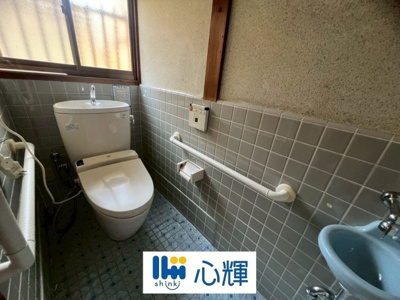【トイレ】 | 宇部市厚南中央1丁目 中古住宅／6DK・2階建