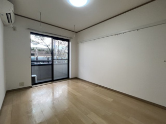 【寝室】 | パルティーダ | ※同号室別部屋参考写真です