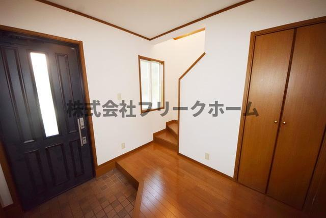 コートヤード深大寺の玄関
