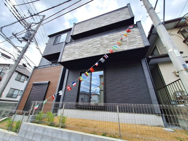 【外観】 | 和光市南1丁目　新築分譲住宅　全2棟（成増店） | 北と南の両面道路により陽当・通風良好。