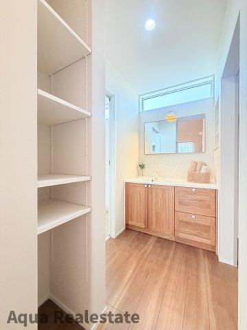 LB円座駅南モデルハウスの収納|ちょっとした収納スペースも充実しています