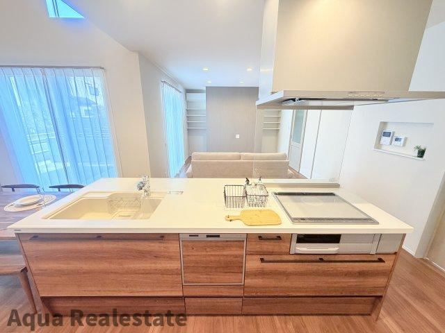 LB円座駅南モデルハウスのキッチン|キッチンでお料理をお楽しみください